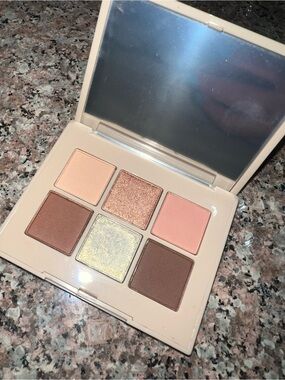 Dibs eyeshadow pallet